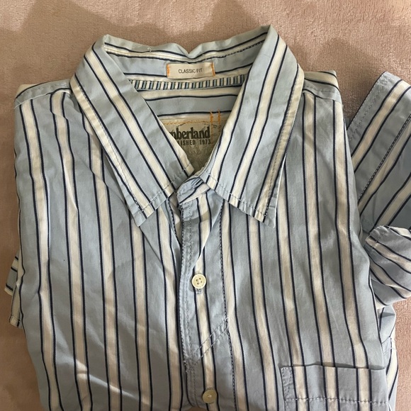 Lot of 11 Button Down - Picture 6 of 11